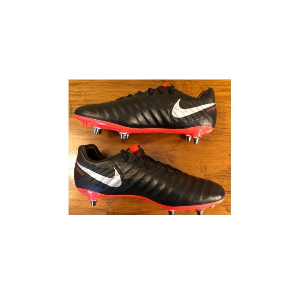 Nike Tiempo Legend 7 Elite SG Flyknit Soccer Cleat Size 7 AH7424-007 Black / Red